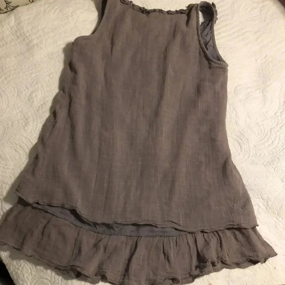 Cute top from Mine size large Free with bundle of 2+ - Picture 6 of 7